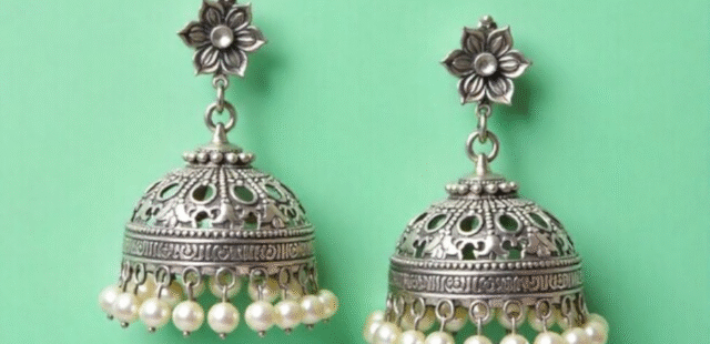 Style for couple in Weeding season